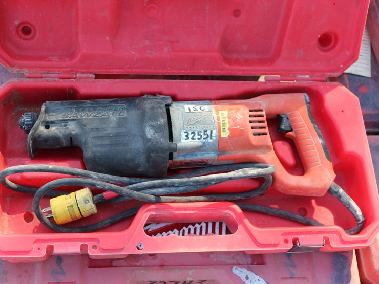 #5164-•-pallet-of-snowball-saws-image-2