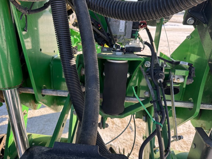 john-deere-1775-image-7