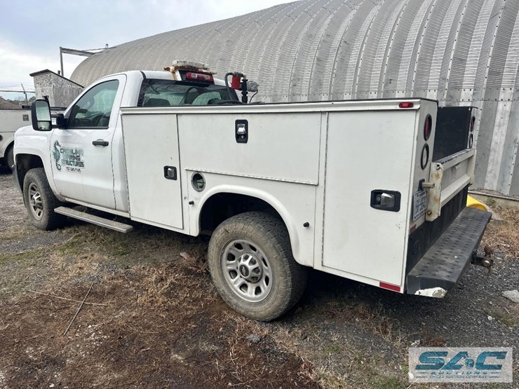 2015-chevrolet-3500hd-image-6