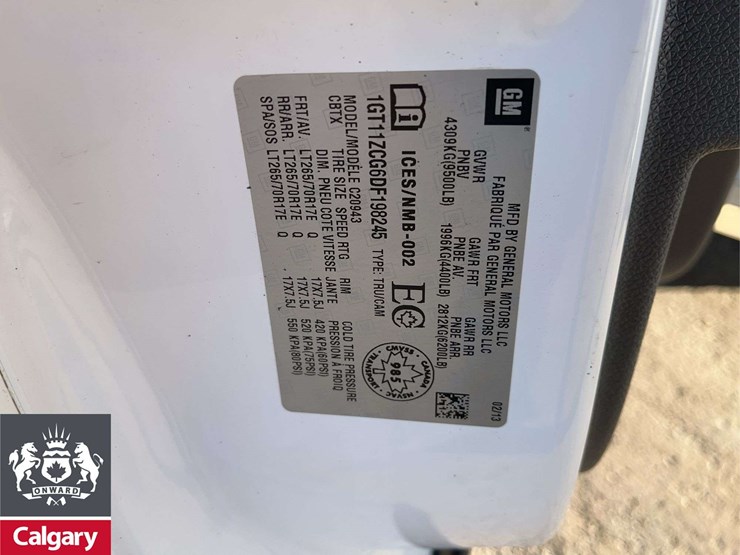 2013-gmc-sierra-2500hd-image-30