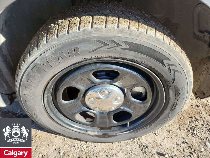 2019-ford-explorer-image-13