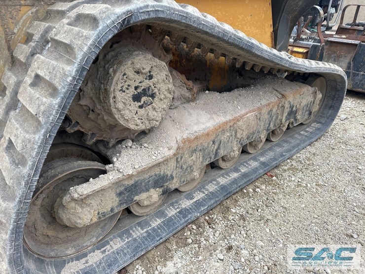 2018-deere-331g-image-6