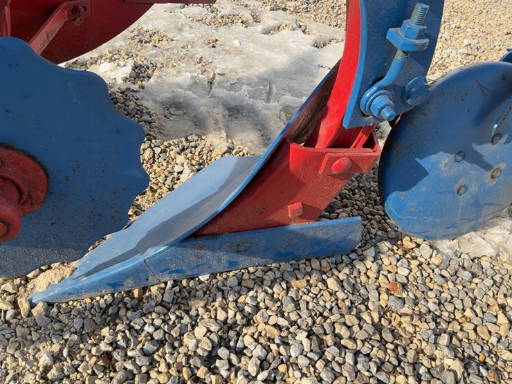 ih-2-14”-plow-image-11
