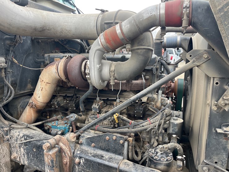 1998-mack-rd690s-image-39