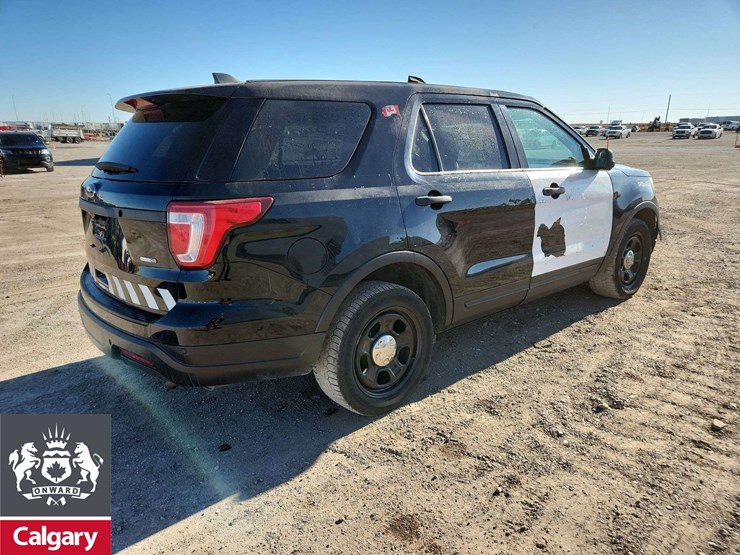 2019-ford-explorer-image-4