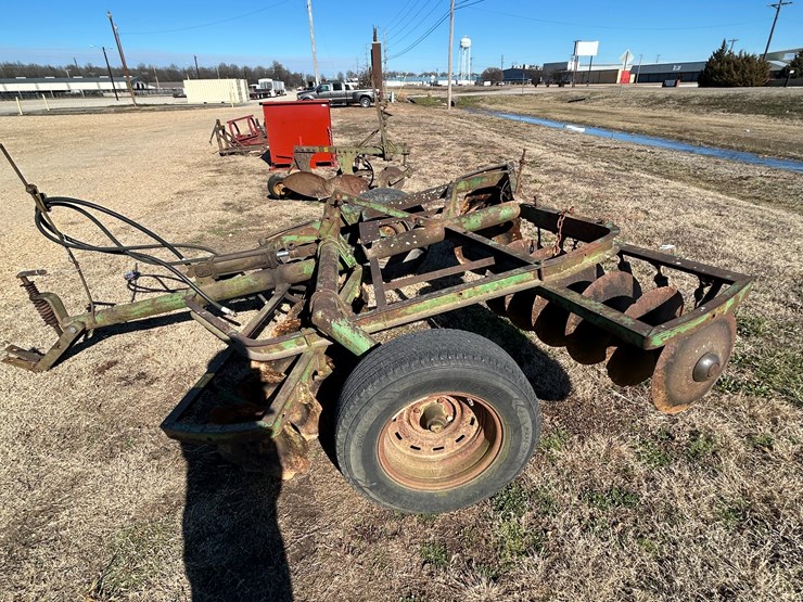 john-deere-7-image-1