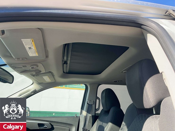 2010-chevrolet-traverse-image-23