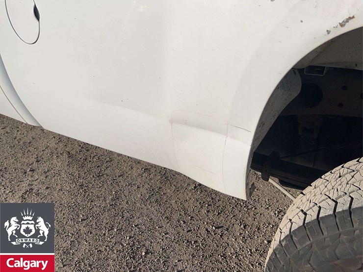 2013-gmc-sierra-2500hd-image-28