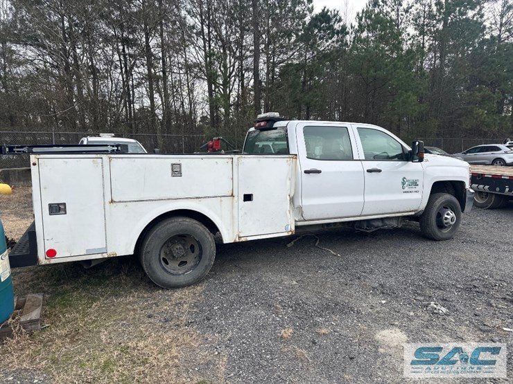 2018-chevrolet-3500hd-image-4