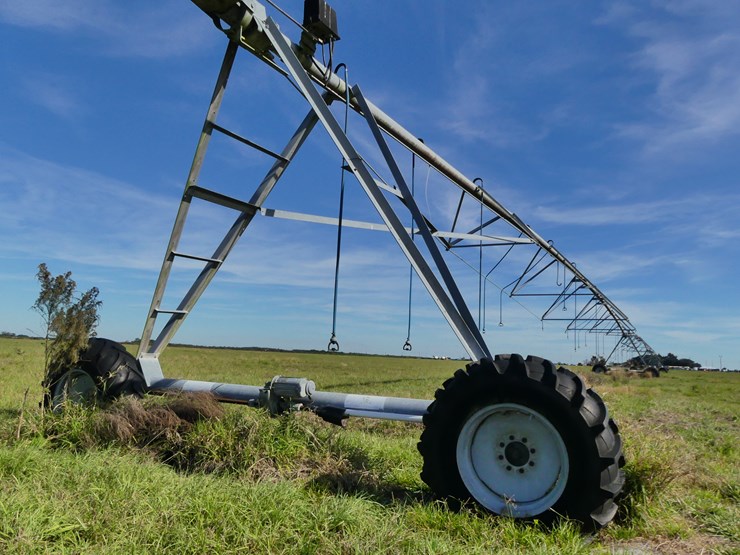 valley-model-8000-irrigation-system-image-37