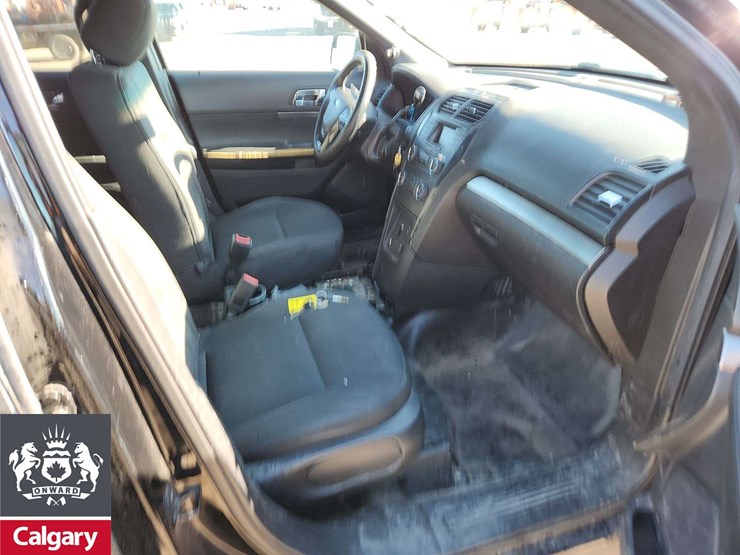 2018-ford-explorer-image-18