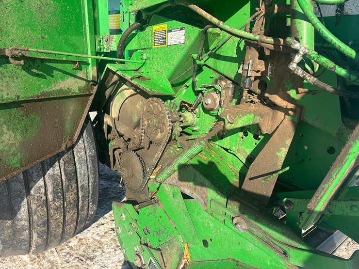 john-deere-568-image-10