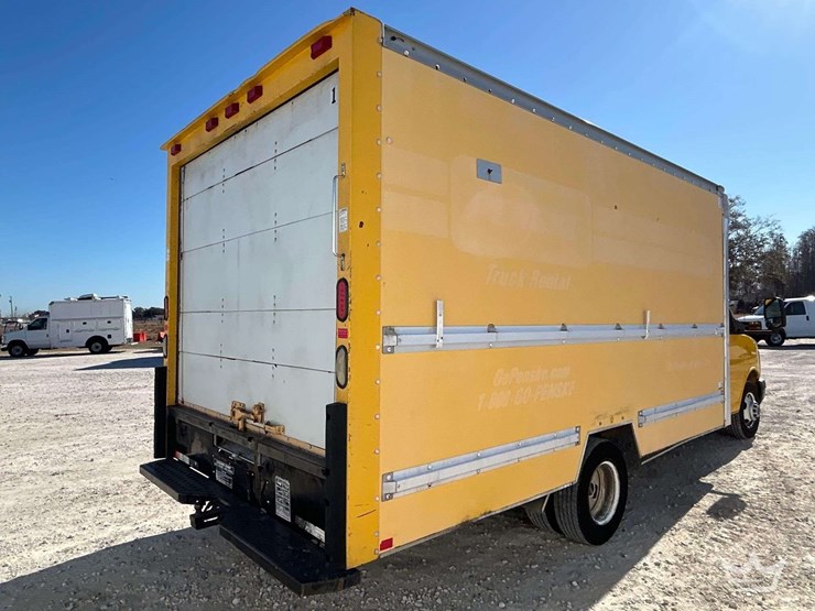 2006-gmc-3500-image-3