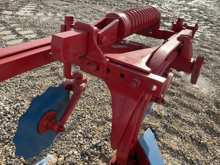 ih-2-14”-plow-image-18