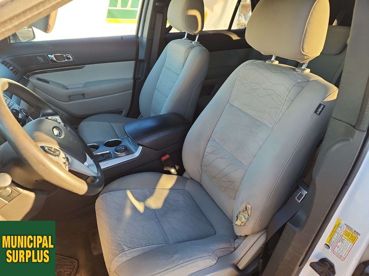 2013-ford-explorer-image-22