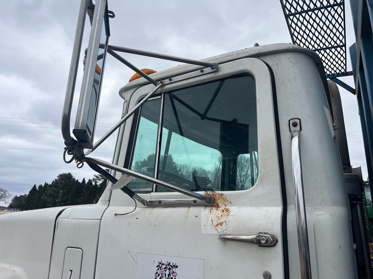 1998-mack-rd690s-image-41