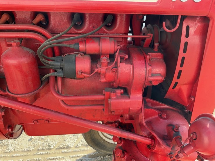 1957-mccormick-farmall-130-image-43