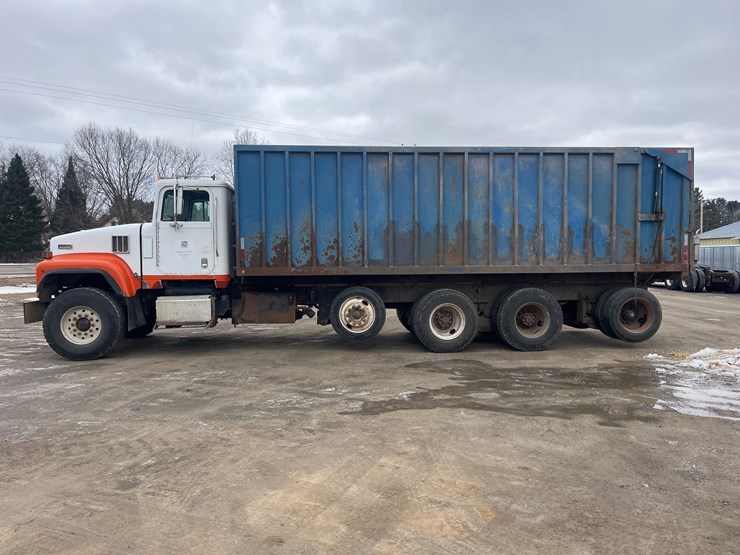 1996-international-5000-image-2