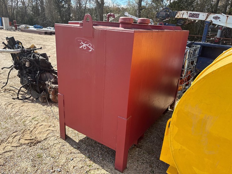 #1619-•-square-metal-tank-image-3