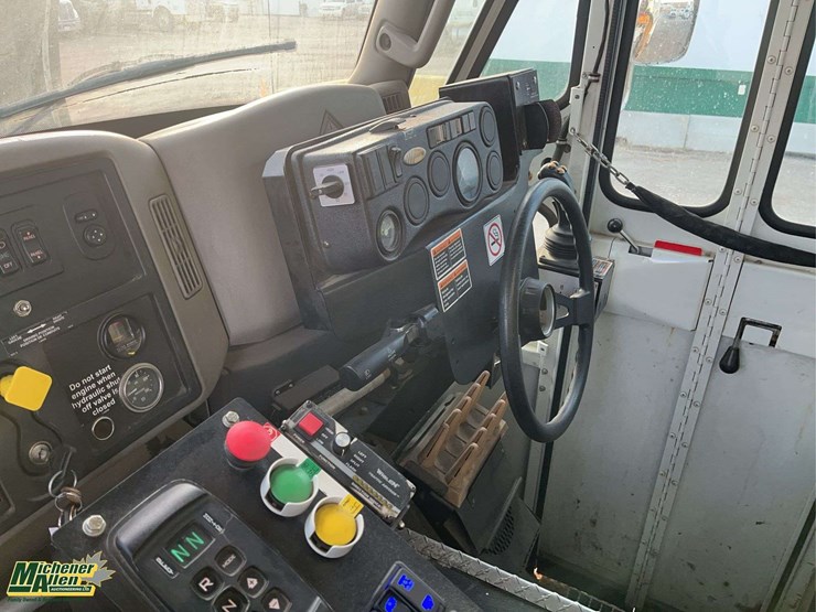 2017-international-workstar-7400-image-19