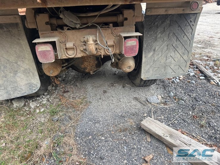 2007-peterbilt-357-image-7