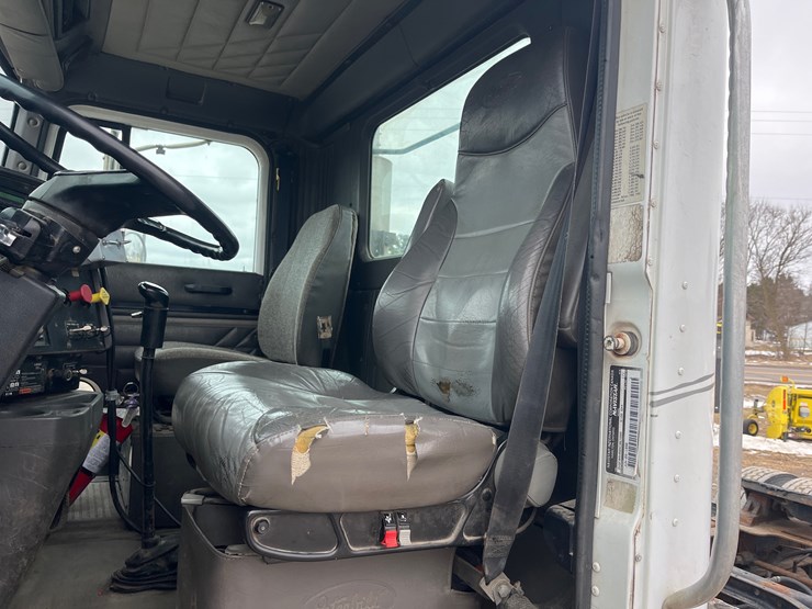 1998-international-9100-image-30