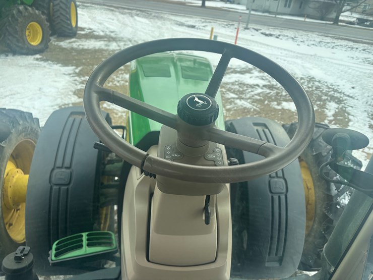 john-deere-8320-image-29