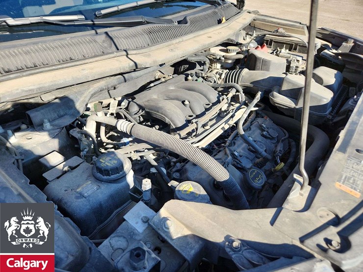 2019-ford-explorer-image-28