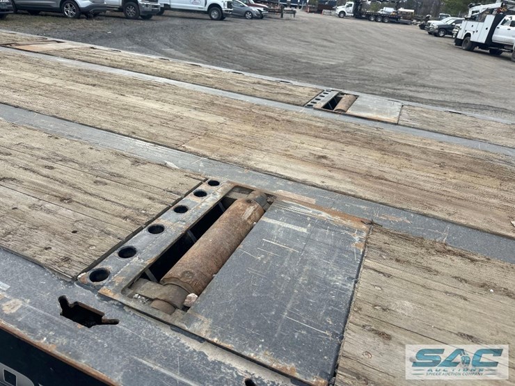 2023-landoll-455b-image-13