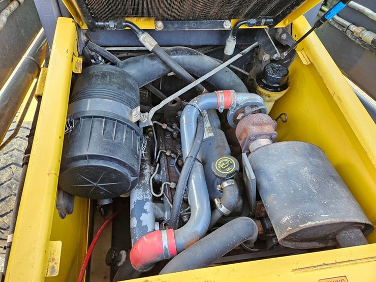 new-holland-ls180-image-17