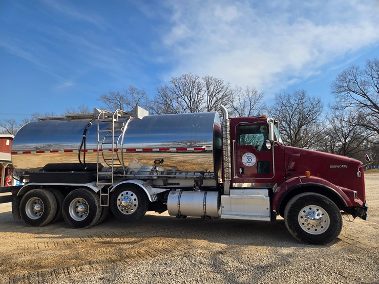 2015-kenworth-t800-image-28
