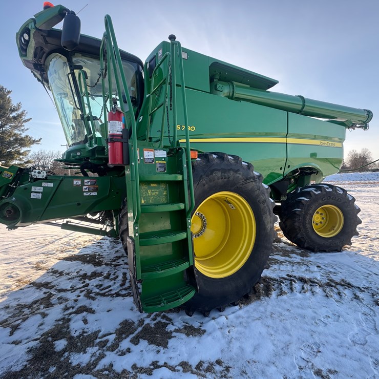 JOHN DEERE S780