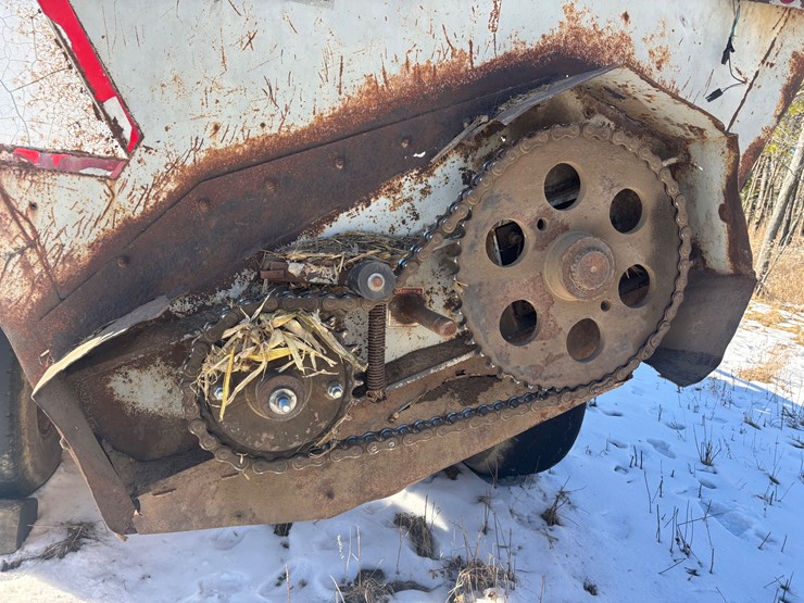 #4828-•-knight-manure-spreader-image-10