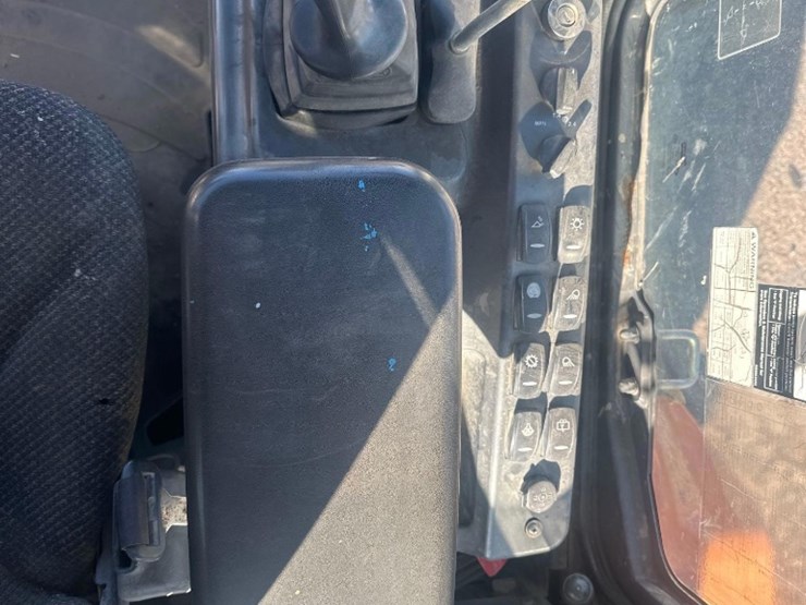 2014-doosan-dl250tc-3-image-24