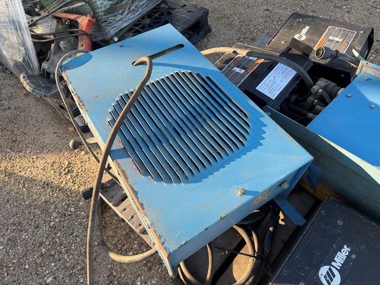 #5162-•-miller-electric-controller-for-welders-image-11