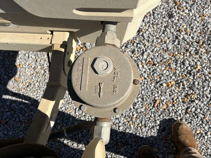 2005-ingersoll-rand-185-image-6