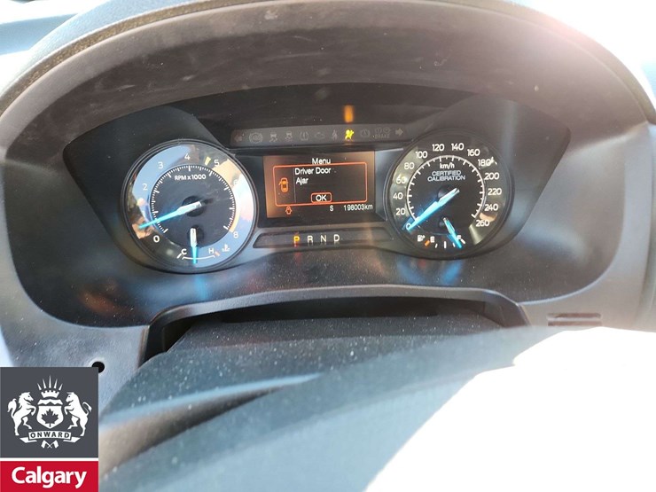 2018-ford-explorer-image-19