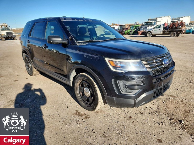 2019-ford-explorer-image-2