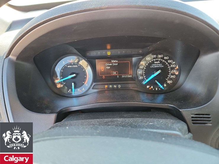 2018-ford-explorer-image-19