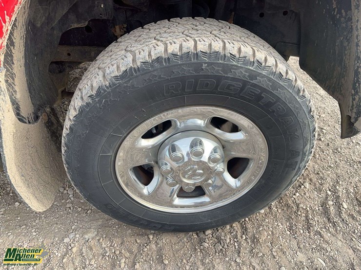 2013-dodge-2500-image-13