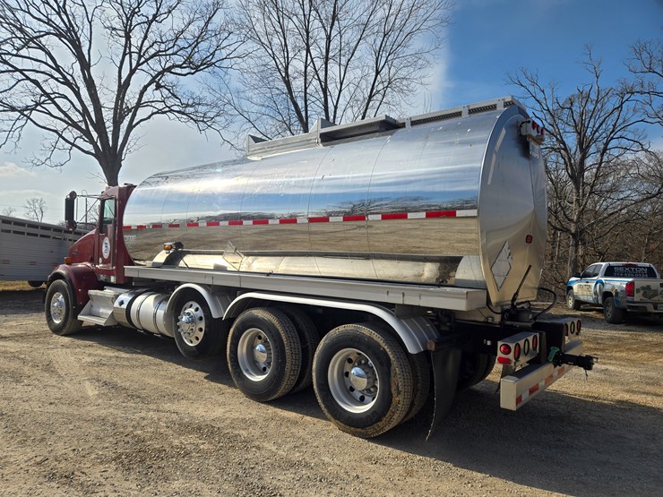 2015-kenworth-t800-image-14