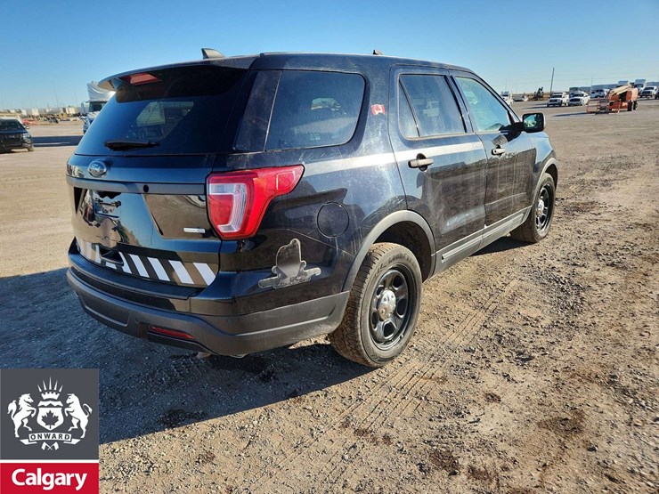 2019-ford-explorer-image-6
