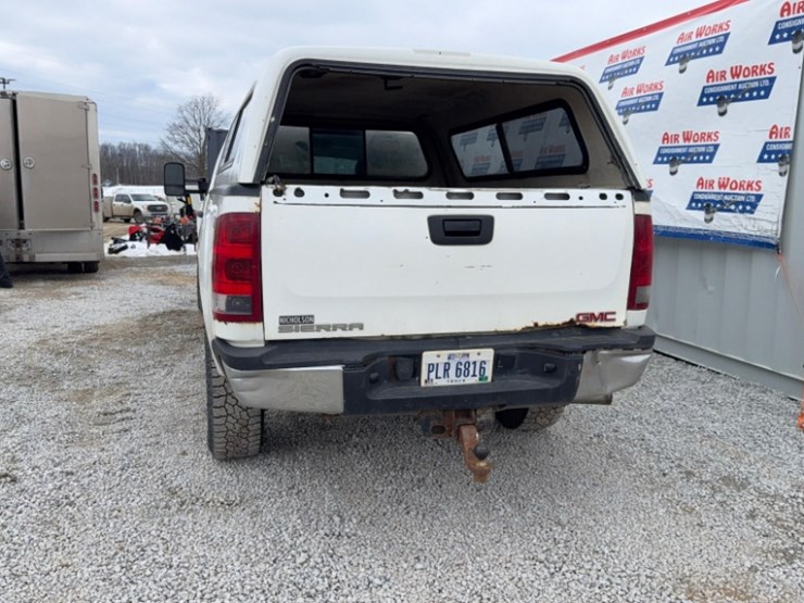 2014-gmc-2500-image-9