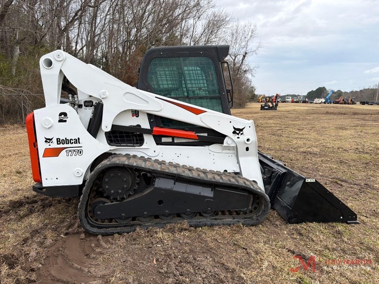 2015-bobcat-t770-image-2