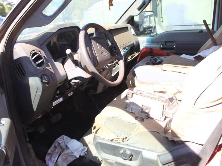 2016-ford-f550-image-12