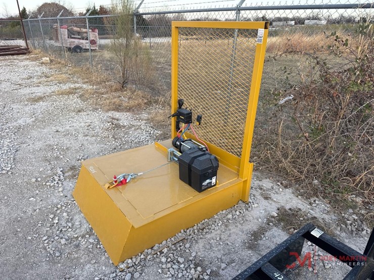 12,000-lb-winch-skid-steer-attachment-image-4