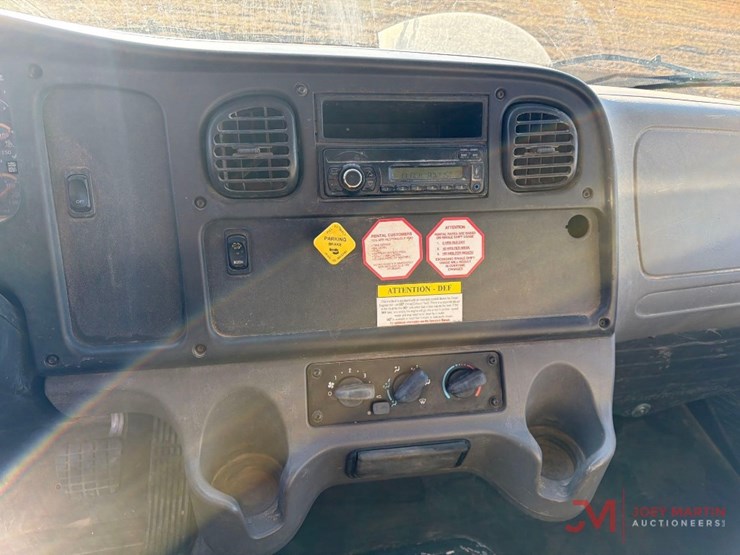 2017-freightliner-water-truck-image-26