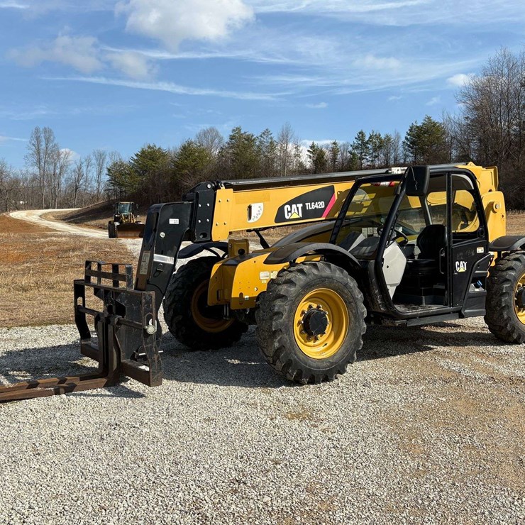 2019 CATERPILLAR TL642D