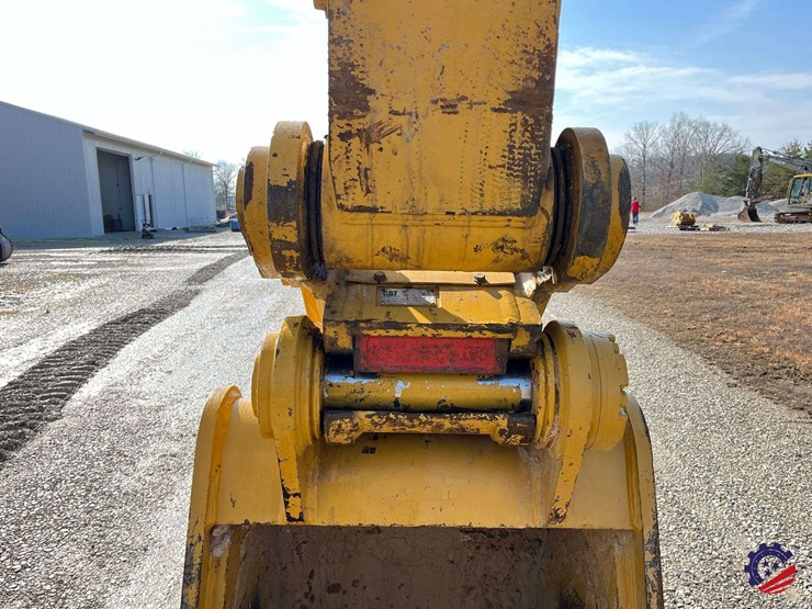 2018-caterpillar-326fl-image-29