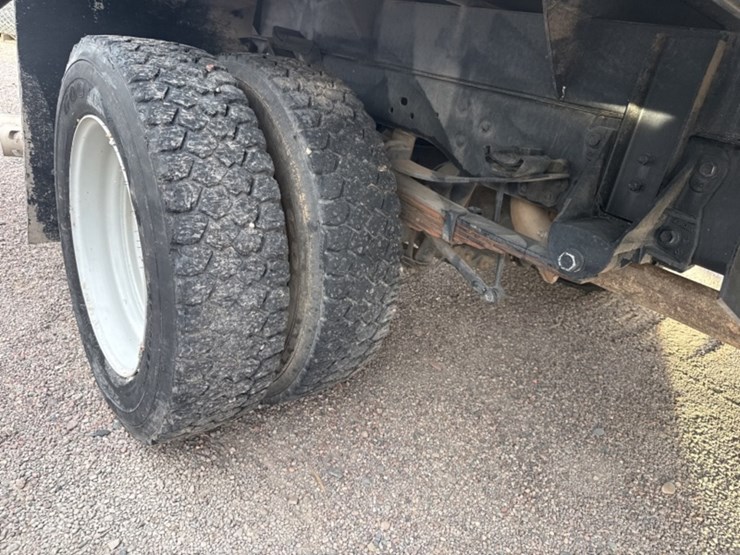 2016-ford-f550-image-5